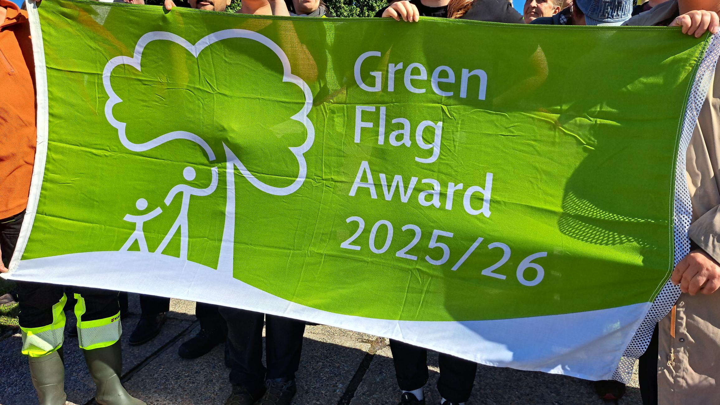 Lippu, jossa teksti Green Flag Award 2025/26.
